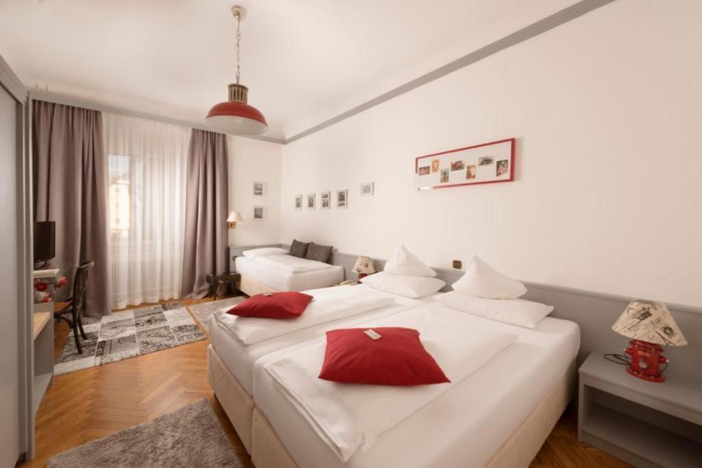 Boutique Hotel Goldenes Lamm Villach Kültér fotó