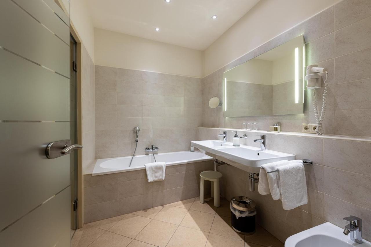 Boutique Hotel Goldenes Lamm Villach Kültér fotó