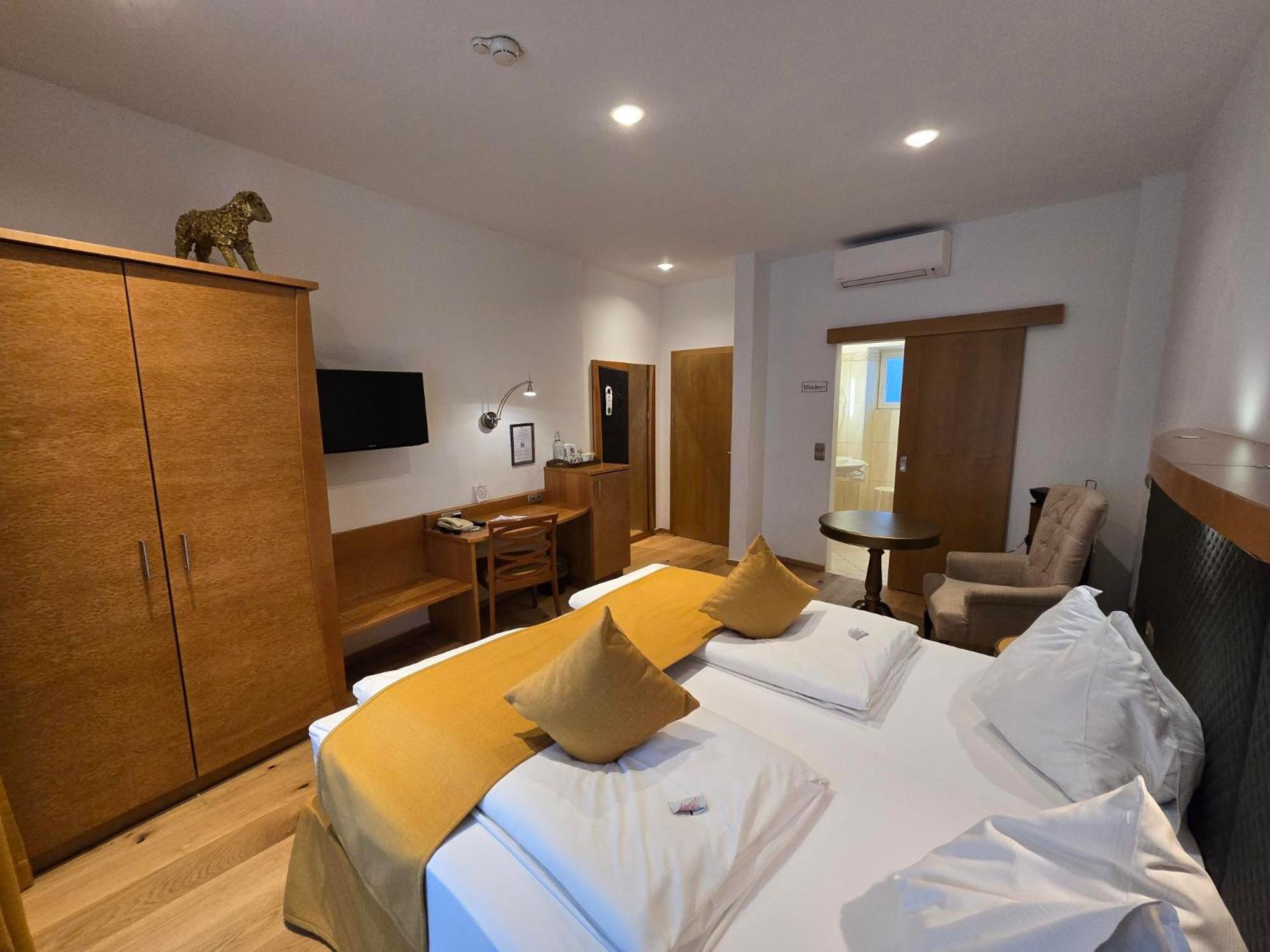 Boutique Hotel Goldenes Lamm Villach Kültér fotó