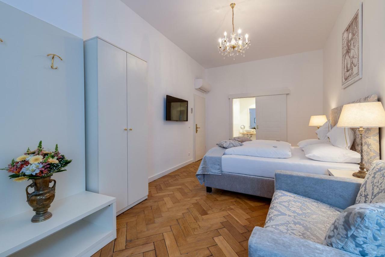 Boutique Hotel Goldenes Lamm Villach Kültér fotó
